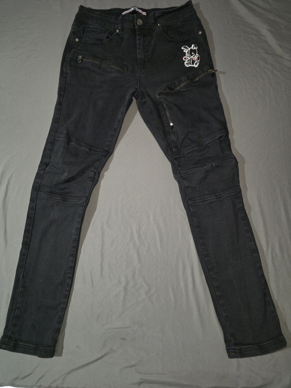BKYS Lucky Charm Moto Jeans Mens 32x32 Black Bunny Embroidered Distressed Zip